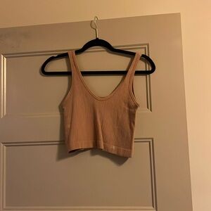Cute and super comfy urban outfitters crop tank